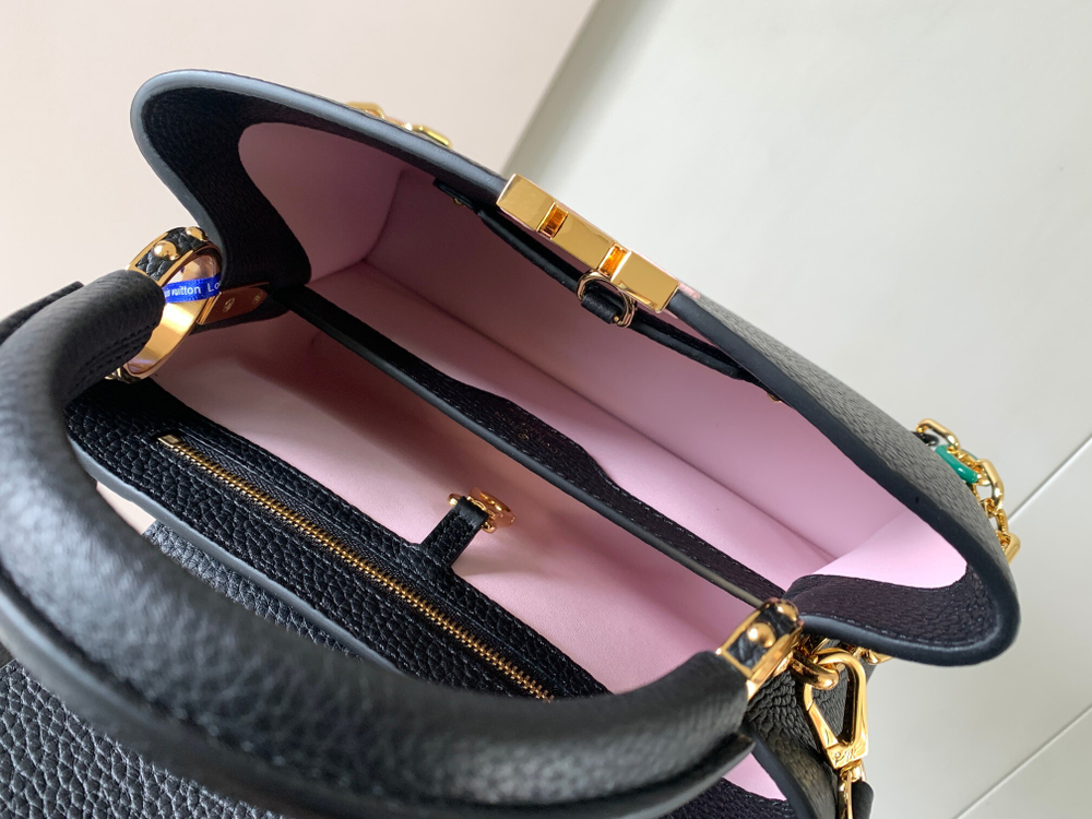 Louis Vuitton Capucines BB