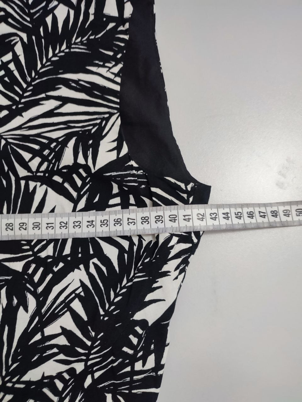 Платье H&M с принтом 40 размер