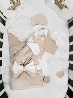 Конверт на выписку новорожденного весна