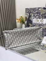 Женская сумка Dior Book Tote серого цвета большая