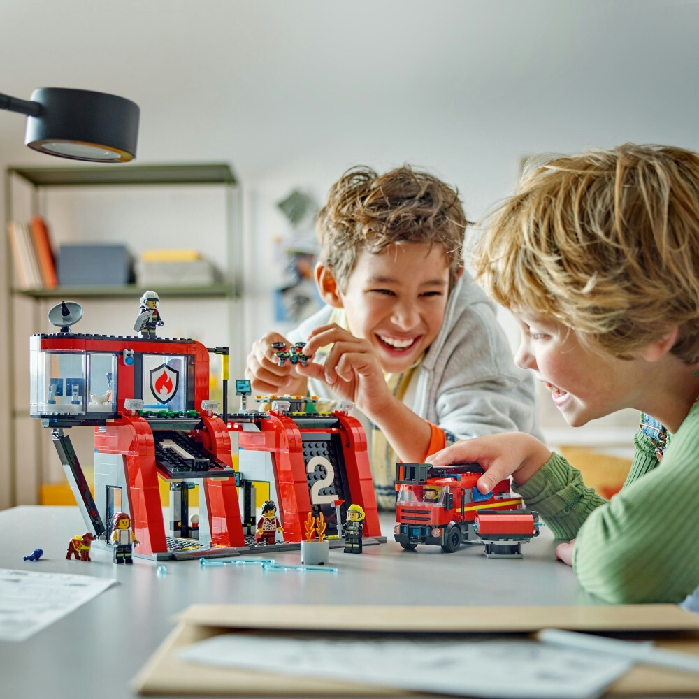 LEGO City — Пожарная часть с грузовиком 60414 / артикул   60414  / GTIN 5702017582962