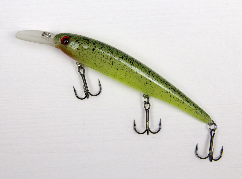 Shallow Walleye Bandit 12 см., цвет 001 Glow