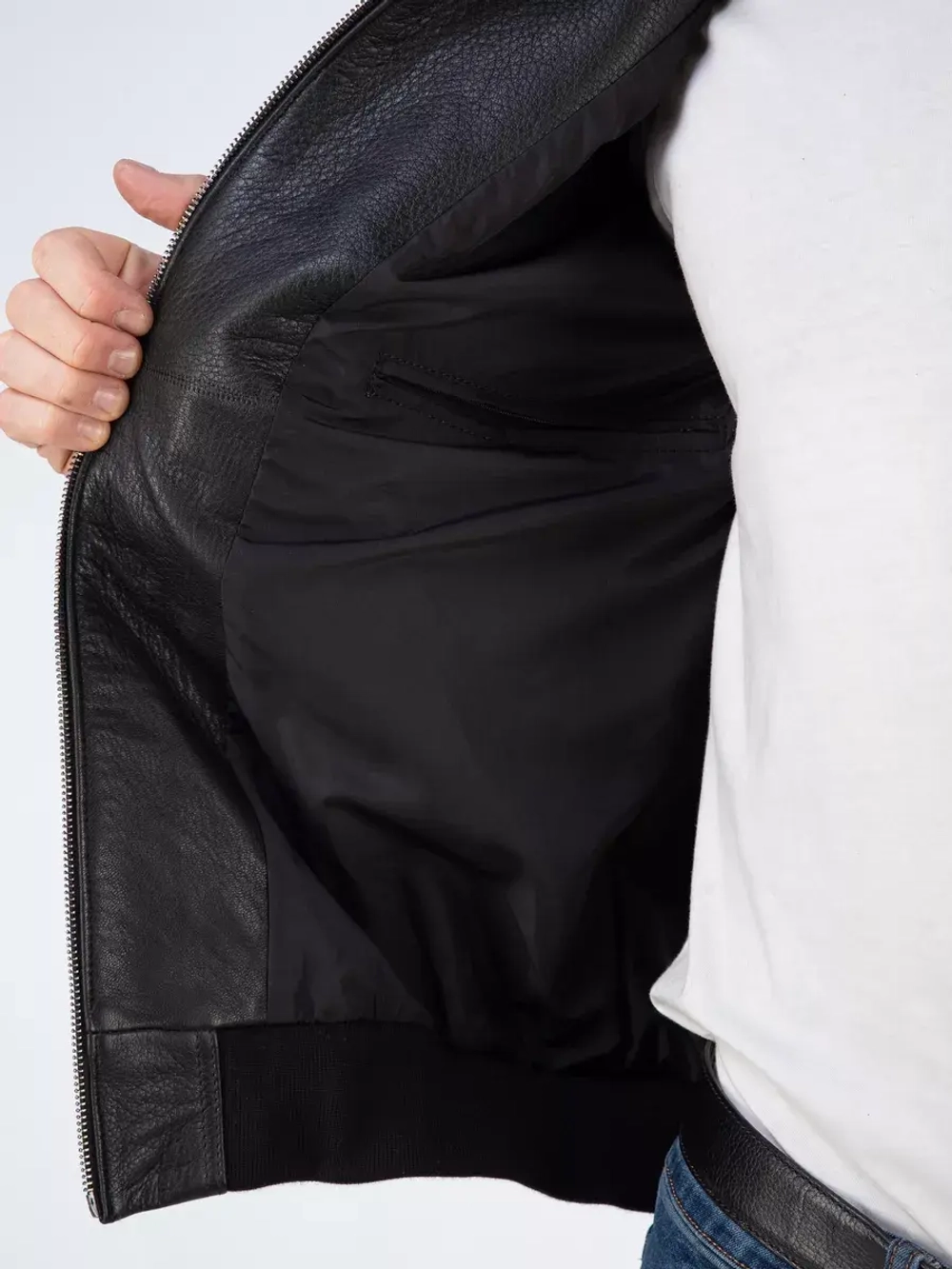 Кожаная куртка демисезонная