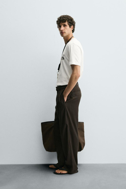 ZARA ФУТБОЛКА С ПРИНТОМ ИЗ ВИНИЛА, ЖЕЛТОВАТО-БЕЛЫЙ