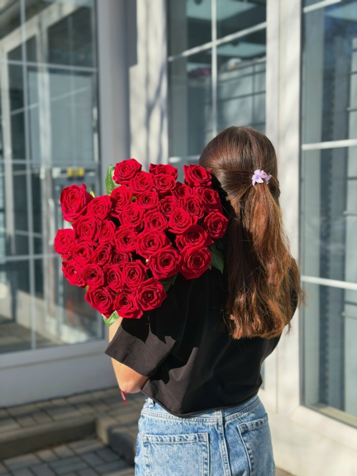 Букете из 35 роз Red Naomi 60 см