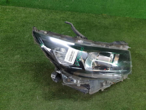 Битая Фара правая Toyota Land Cruiser Prado 150 (2017-н.в.) LED