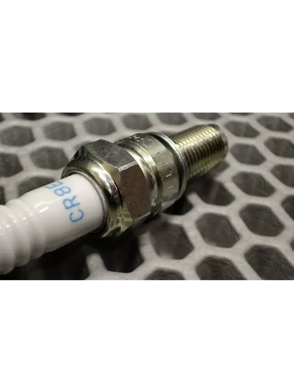 Свеча CR8E 1275