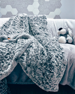 "Вязаный" плед из натурального меха рекс 200*150 см (серый сноутоп, окрас меха в два тона)