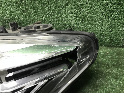 Битая Фара левая BMW 3er F30 (2015-2020) LED