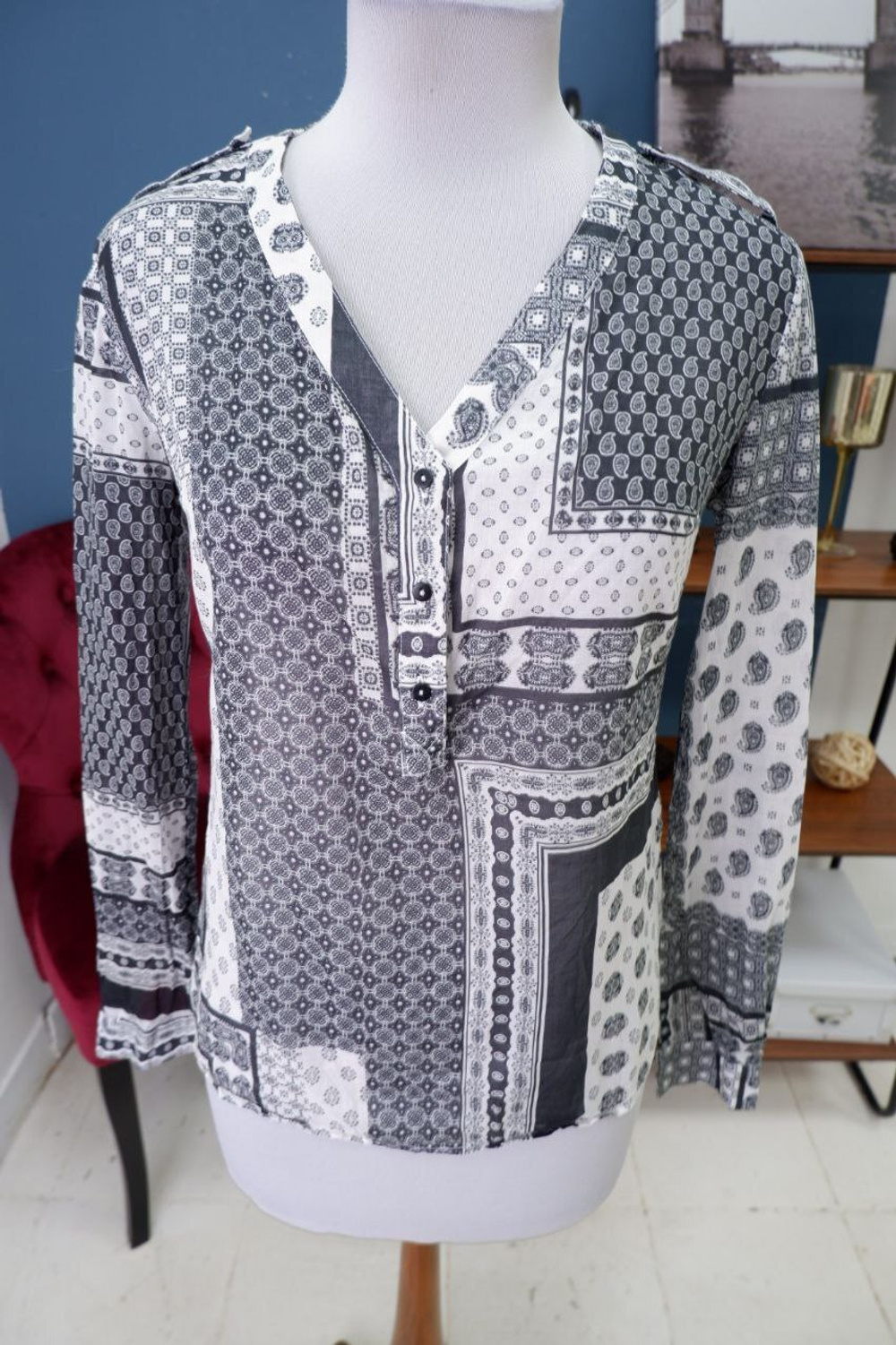 Блузка Adl стильная 44 размер