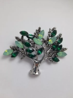 Брошь-кулон "Дерево большое с зелёными стразами" серебро