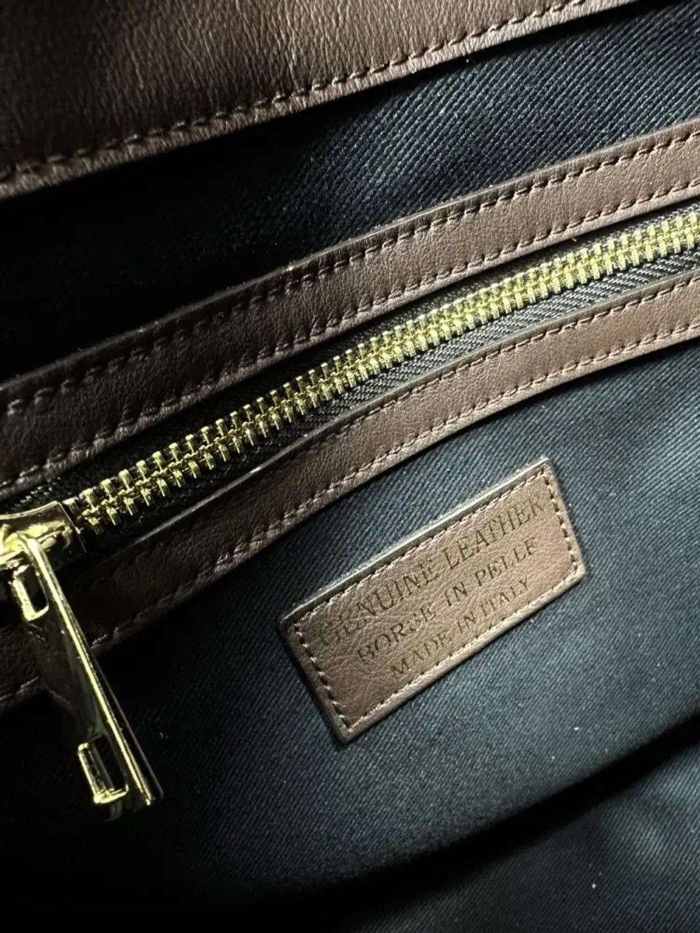 Женская сумка из натуральной кожи ягненка коричневого цвета