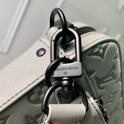 Louis Vuitton Trio Messenger