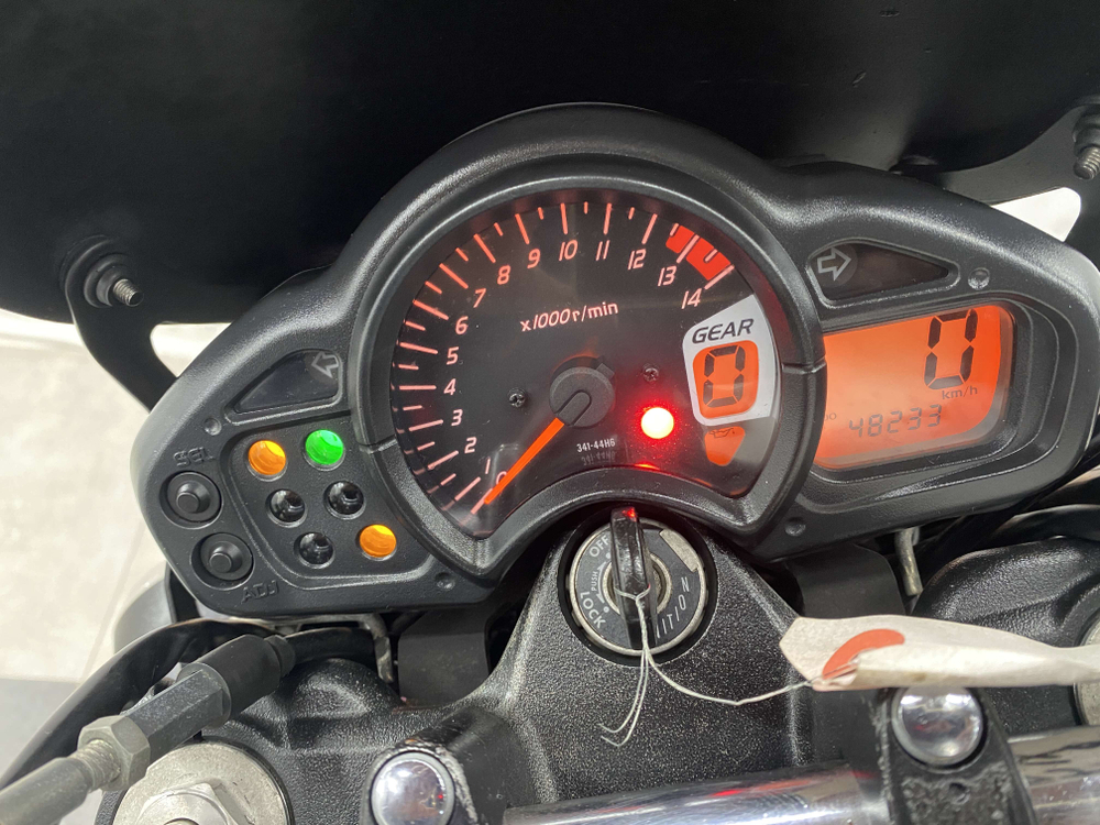 Suzuki Gladius SFV400 ABS , 2014