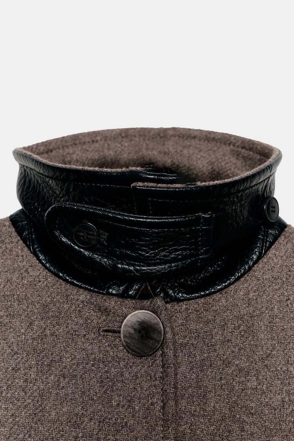 ZARA ПАЛЬТО-НАКИДКА ИЗ ШЕРСТИ С КОНТРАСТНЫМ ВОРОТНИКОМ, ТЕМНЫЙ СЕРО-КОРИЧНЕВЫЙ