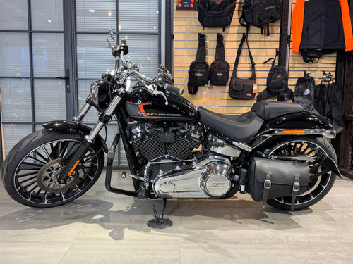 Harley-Davidson BREAKOUT 117 (Vivid Black) с НДС