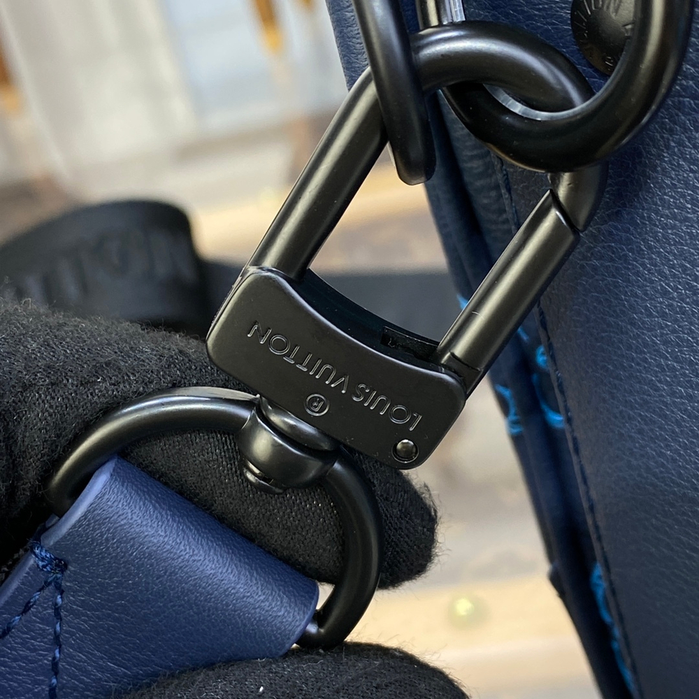 Louis Vuitton Trio Messenger