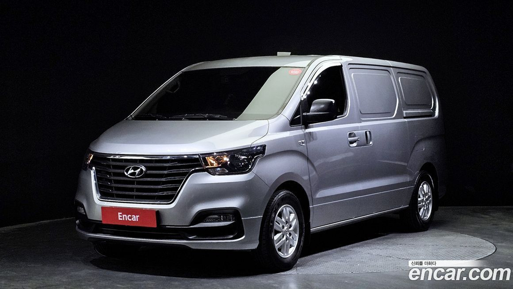 Hyundai The New Grand Starex Van 3-х местный (02.2021)