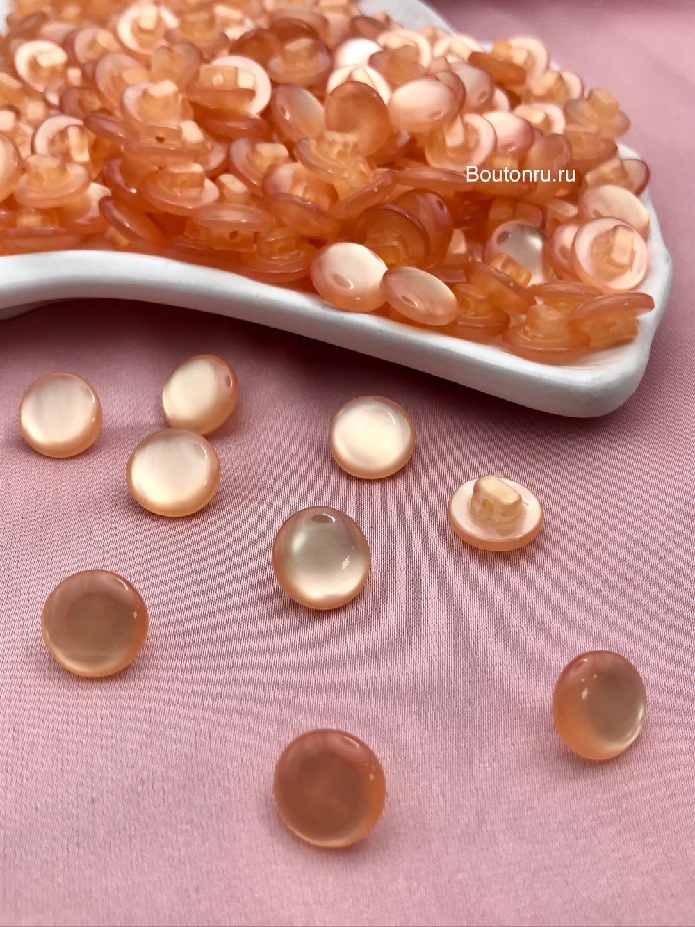 Пуговицы блузочные луна на ножке светло-оранжевый (персиковый)