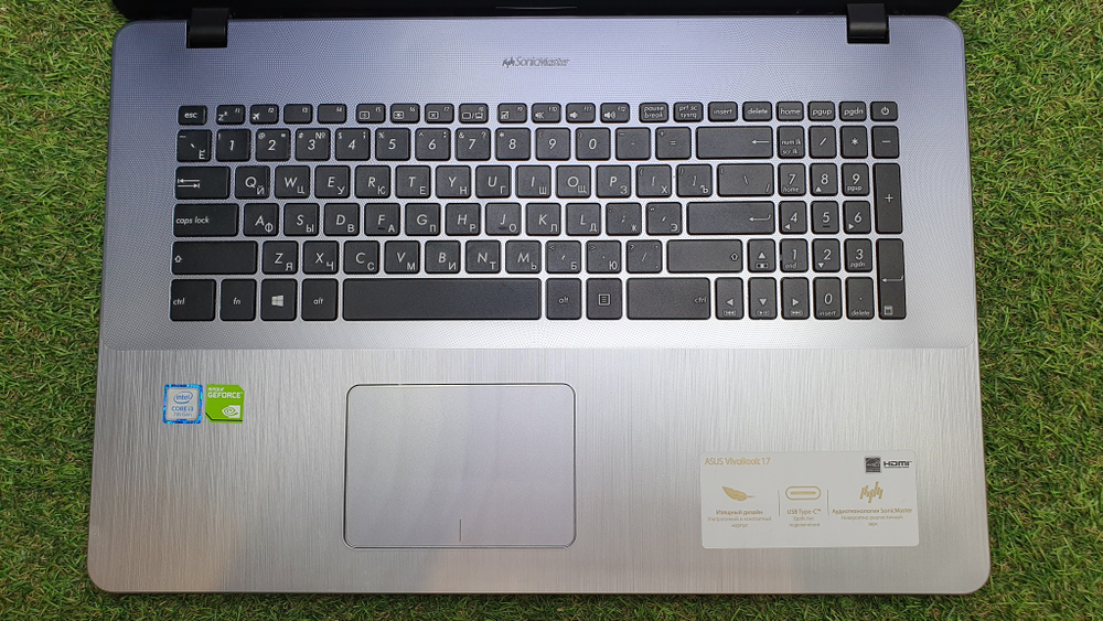 Ноутбук ASUS i3-7/6Gb/MX130 2GB