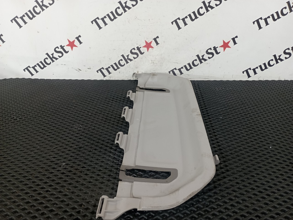 Накладка рамки люка 2020г.