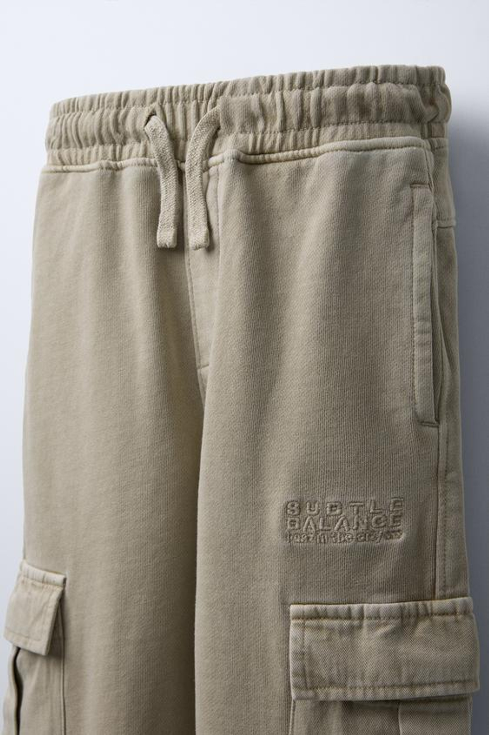 ZARA БРЮКИ КАРГО С ВЫШИВКОЙ, ТЕМНО-БЕЖЕВЫЙ