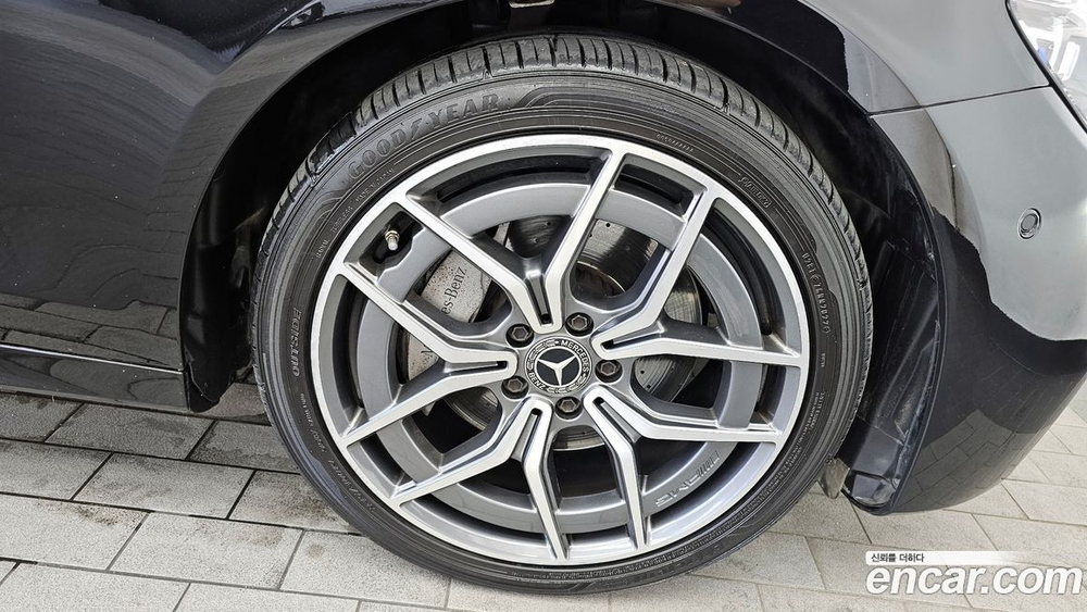 Mercedes-Benz E-Class W213 E220d 4MATIC AMG Line (02.2022)