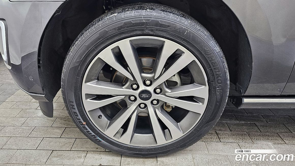 Ford Expedition Platinum 4WD (04.2021)