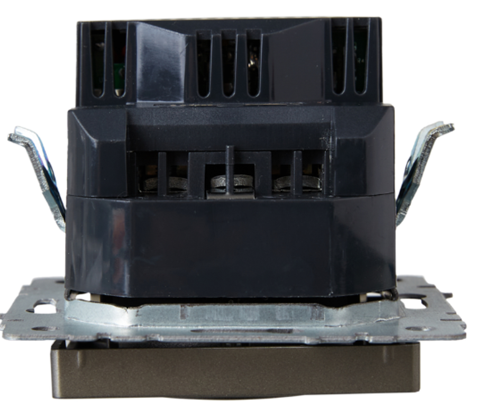 Розетка с заземлением  IEK BR-R14-16-U22-018-K37