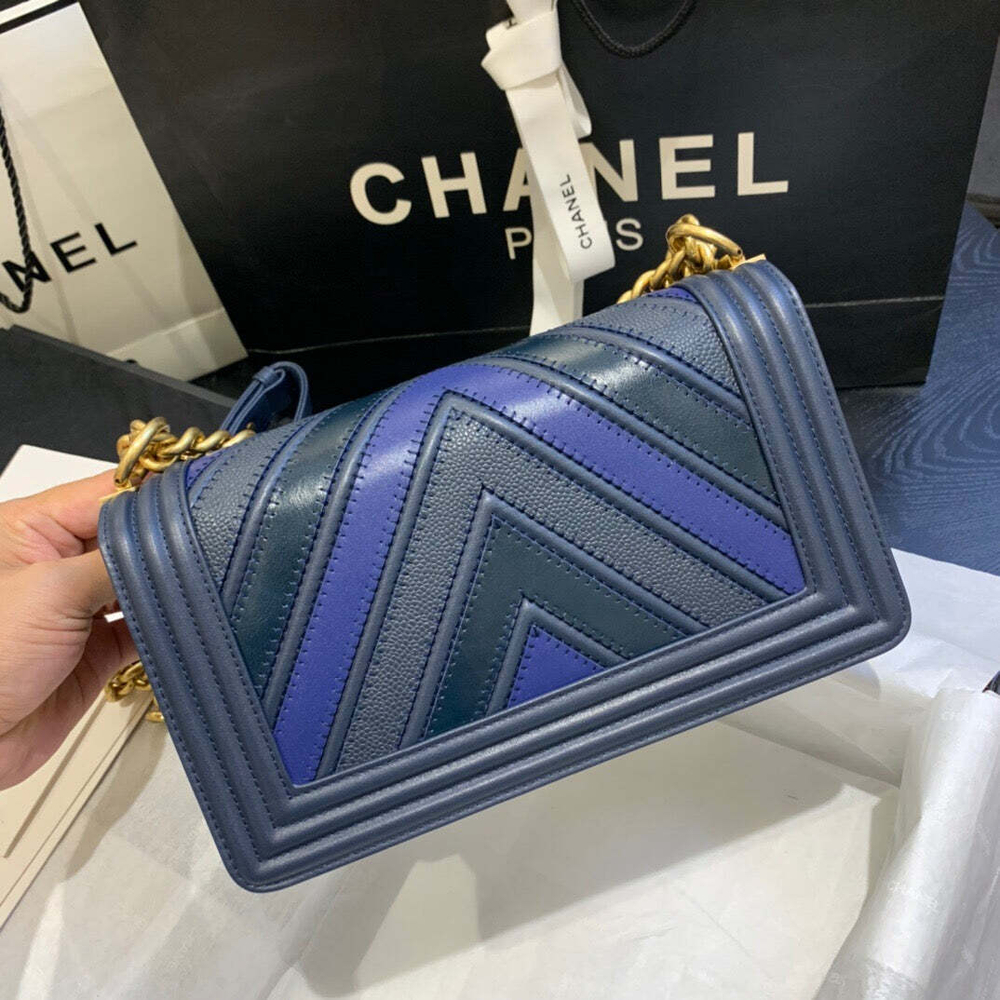 Chanel Boy 25 cm