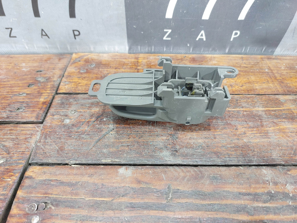 Ручка двери внутренняя правая Nissan Micra (K12), Note 1 (E11)  Б/У Оригинал 80670AX603