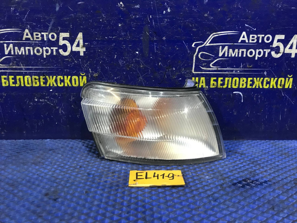 Габарит правый TOYOTA CORSA 1991