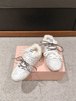 Miu Miu x New Balance 530 Sneaker