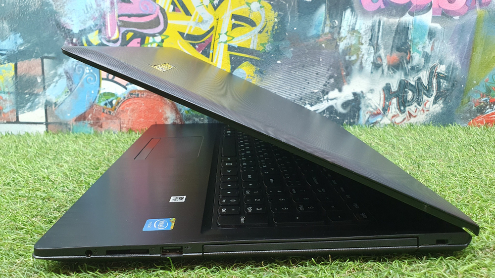 Ноутбук Lenovo Celeron/2 Gb