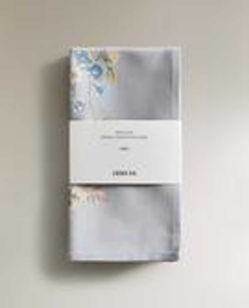 ZARA HOME НАБОР МАЛЕНЬКИХ САЛФЕТОК С ЦВЕТОЧНЫМ ПРИНТОМ (2 ШТ.), СИНИЙ