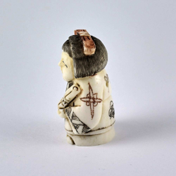 Нэцкэ Девочка с волшебным веером