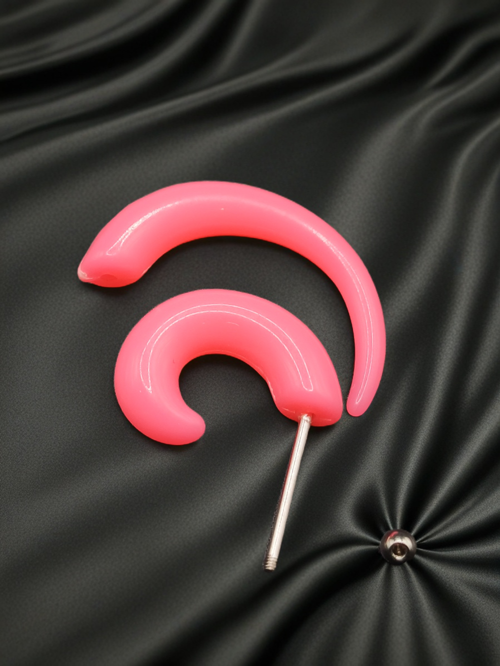 Серьги имитация растяжек 6мм, розовый акрил.