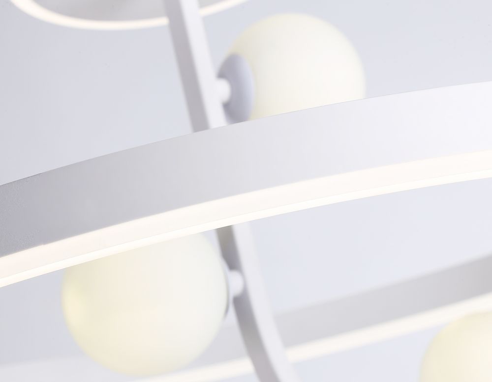 Ambrella Потолочный светодиодный светильник со сменной лампой и пультом управления LineTech FL66261