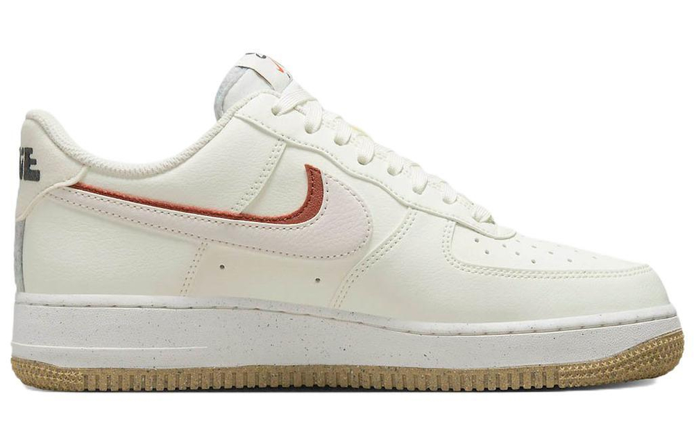 Кроссовки Nike Air Force 1 Low 82 (Женская размерная сетка)