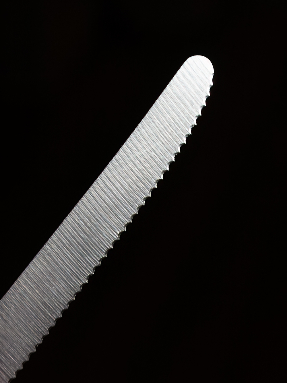 Нож кухонный Relaxika, лезвие 11см, закругленное, серрейтор, оранжевый