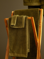 Полотенце для рук оливкового цвета из коллекции essential, 50х90 см