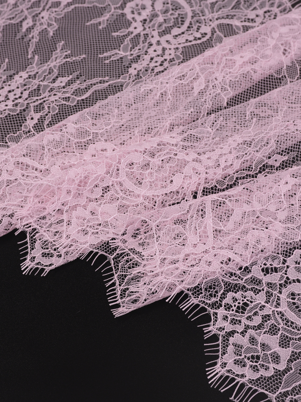 Кружево шантильи нежно-розовое неэластичное ширина 22 см купон 2.9 м