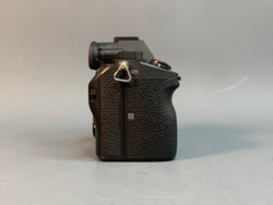 Sony A7 III 30.700 кадров