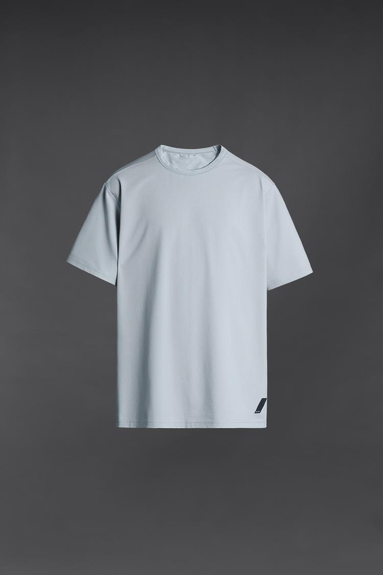 ZARA СПОРТИВНАЯ ФУТБОЛКА КОМФОРТНОЙ ПОСАДКИ, ЖЕМЧУЖНО-СЕРЫЙ