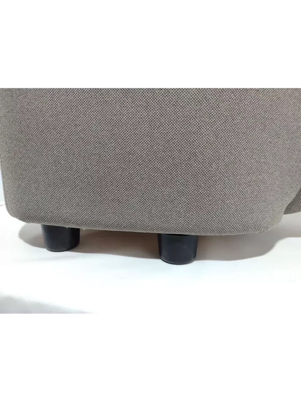 Мебельные ножки пластиковые для дивана шкафа и тумбочки