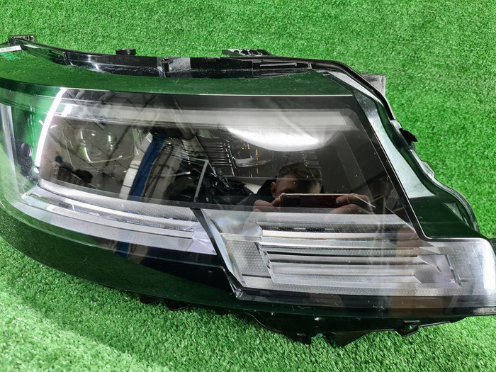 Фара правая Range Rover Vogue 5 L460 (2021-н.в.) LED