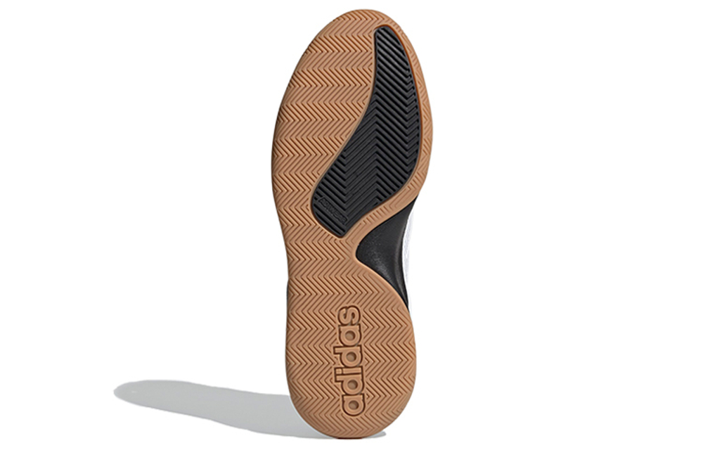 Кроссовки Adidas Runthegame