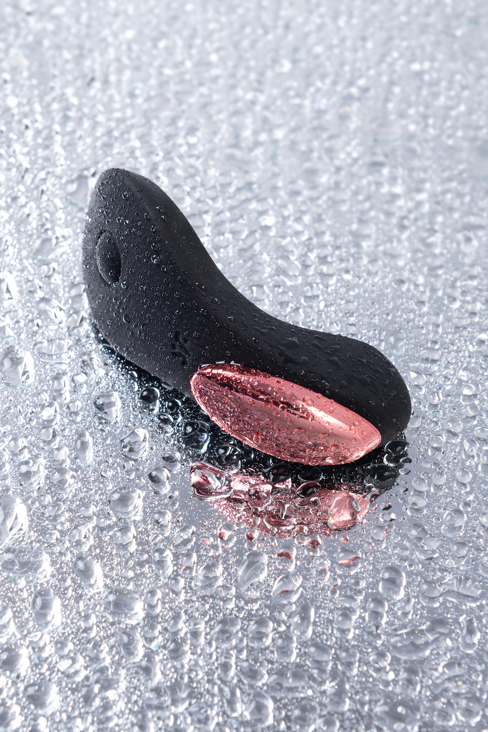 Бесшумный вибромассажер в трусики Little Secret черный