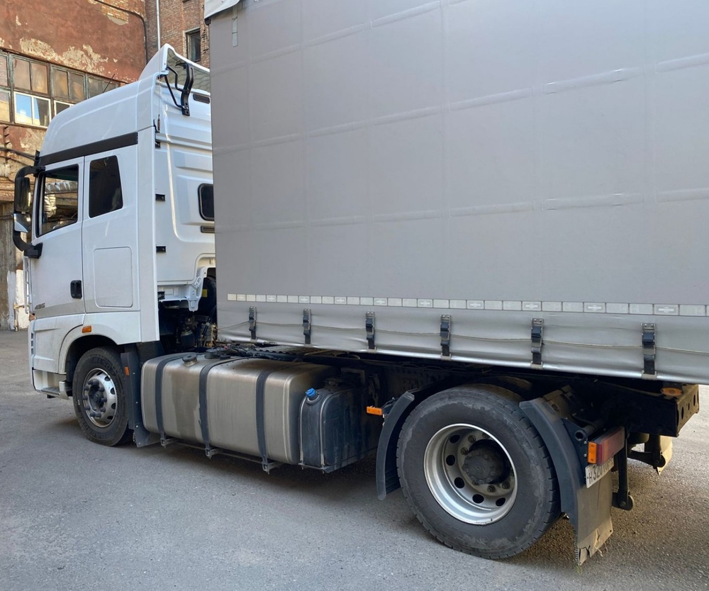 SANY HQC* 4x2 Седельный тягач HQC240DE (Дизельный, 12,1 л, 473 л.с., АТ)