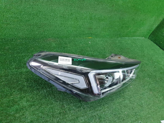 Фара правая Hyundai Tucson 3 (2018-2021) галоген